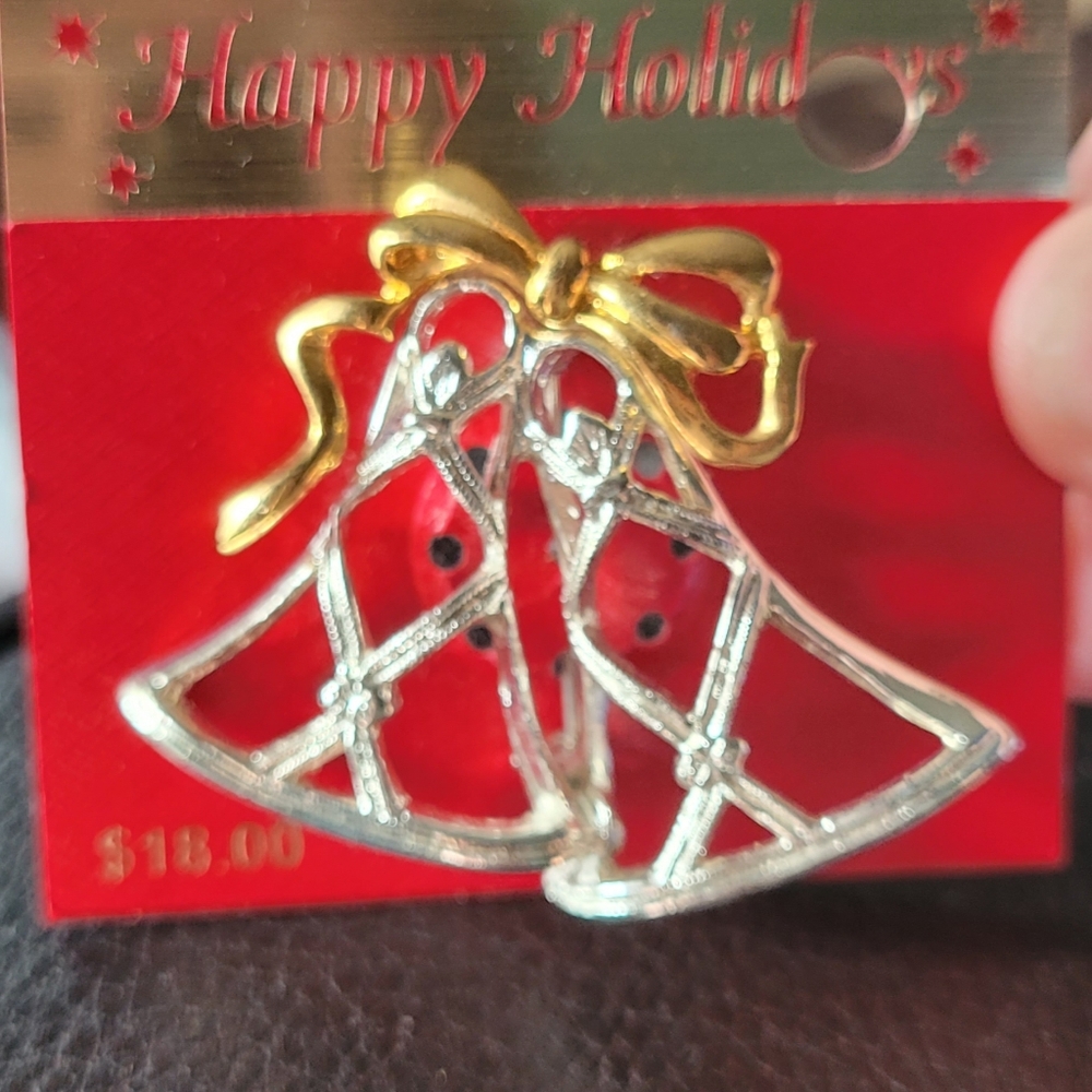 Vintage Xmas Bell Pin